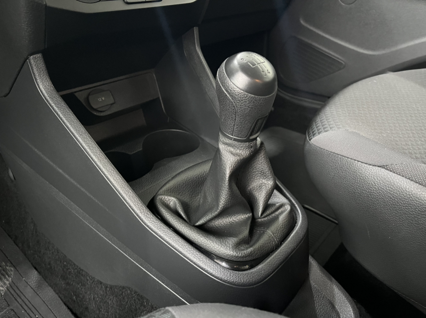 volkswagen voyage 1.0 mpi 22/23 flex cinza