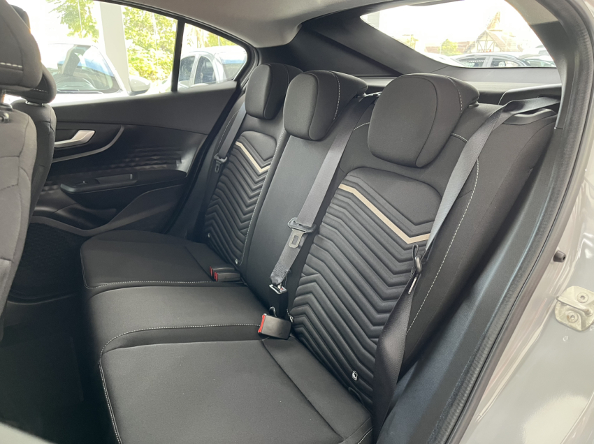 fastback drive 1.0 t200 at 23/24 flex cinza
