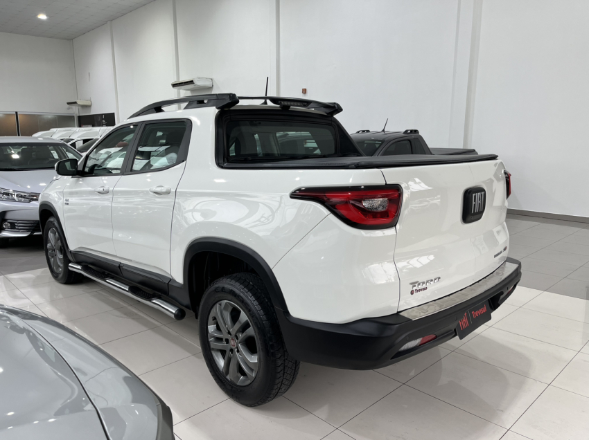 fiat toro 2.0 16v turbo diesel freedom 4wd at9 4p automatico 2020
