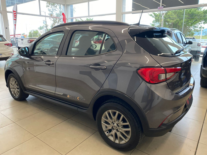 fiat argo 1.8 e.torq flex trekking at6 1.3 4p manual 2020