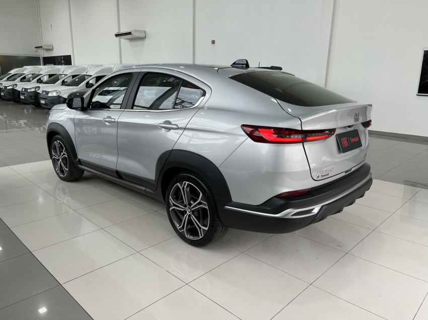 fiat fastback 1.0 turbo 200 flex impetus cvt 4p automatico 2023