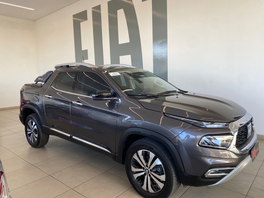 fiat  toro 2.0 16v turbo diesel volcano 4wd at9 2024/2025