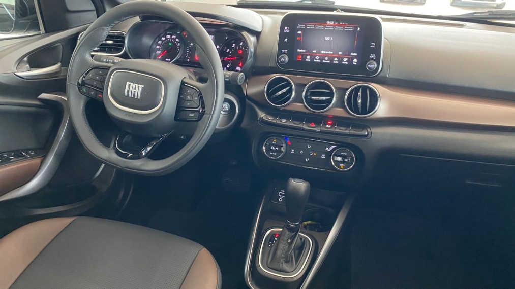 fiat  cronos 1.3 firefly flex precision cvt 2024/2025