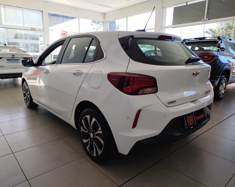 chevrolet onix 1.0 turbo flex premier automatico 4p 2024