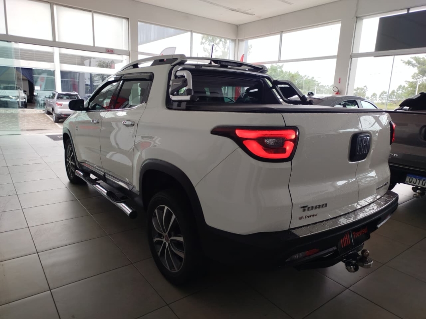 fiat toro 2.0 16v turbo diesel volcano 4wd at9 4p automatico 2021