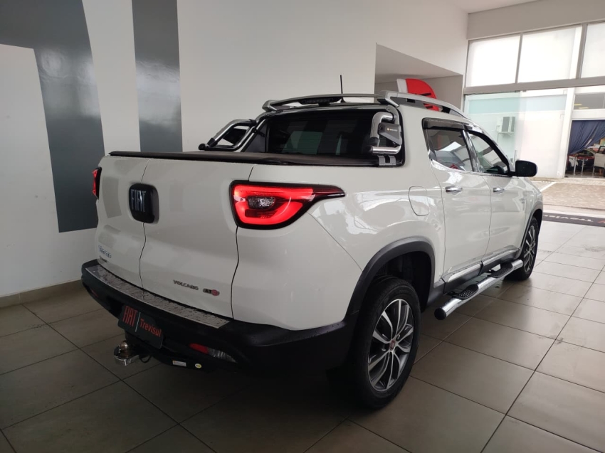 fiat toro 2.0 16v turbo diesel volcano 4wd at9 4p automatico 2021