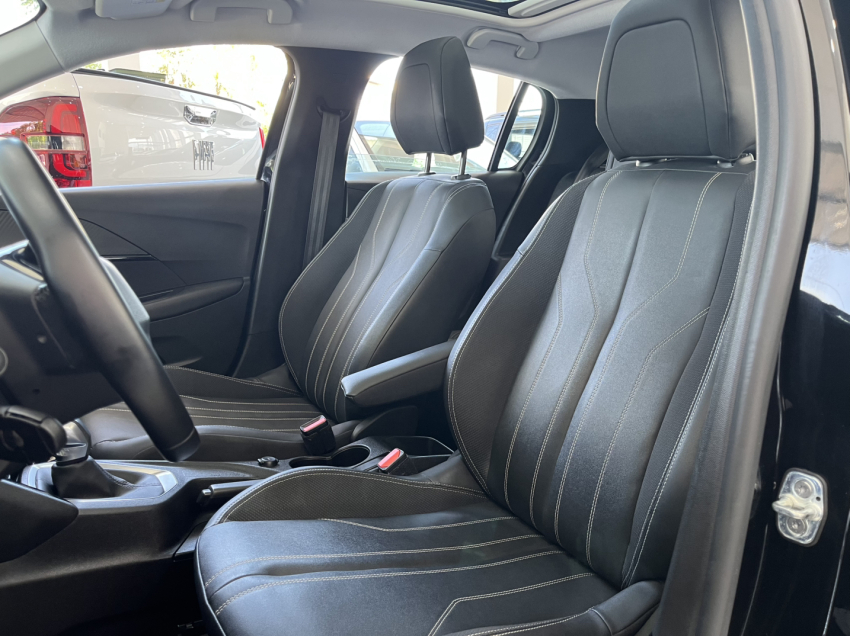 peugeot 208 1.6 griffe at 22/23 flex branco9