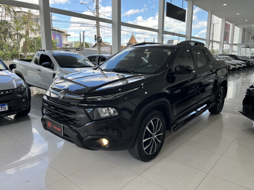 toro ranch 2.0 4x4 21/21 at9 diesel preta