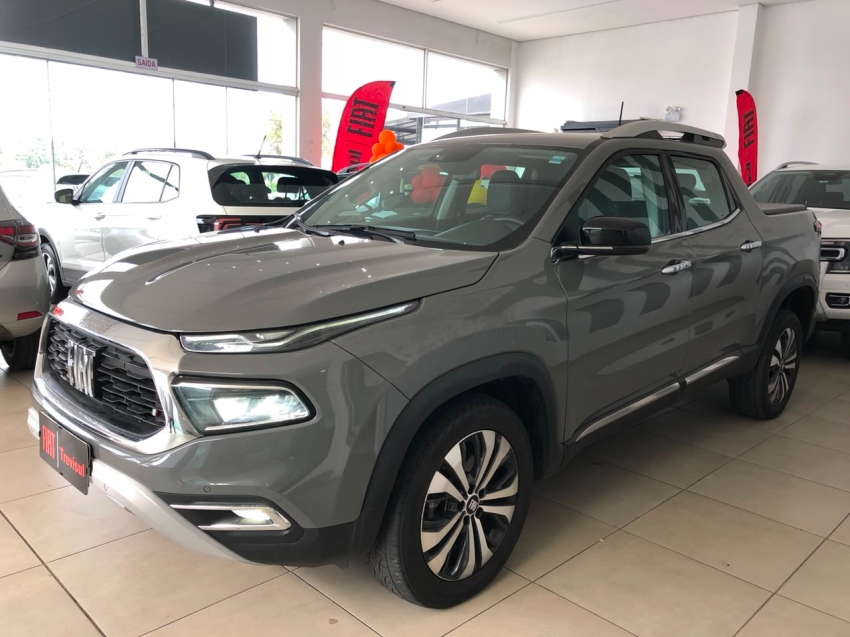 fiat toro 2.0 16v turbo diesel volcano 4wd at9 4p automatico 2025