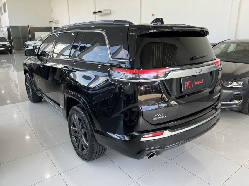 commander overland 2.0 turbo at9 4x4 24/25 gasolina preta5