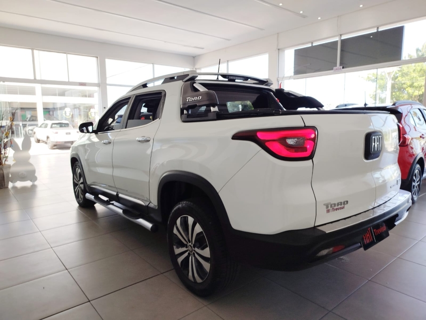 fiat toro 2.0 16v turbo diesel volcano 4wd at9 4p automatico 20223