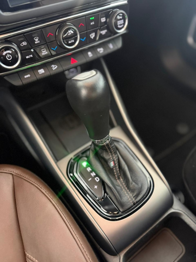 fiat toro 2.0 16v turbo diesel ranch 4wd at9 4p automatico 20247