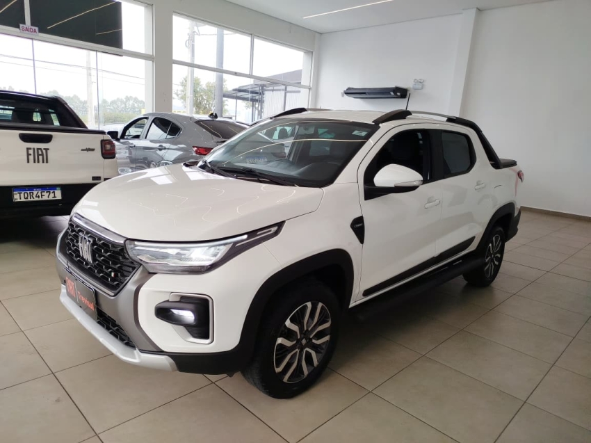 fiat strada 1.0 turbo 200 flex ranch cd cvt 4p automatico 2025