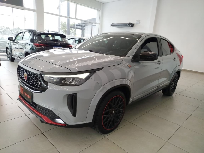fiat fastback 1.3 turbo 270 flex abarth at6 4p automatico 2025