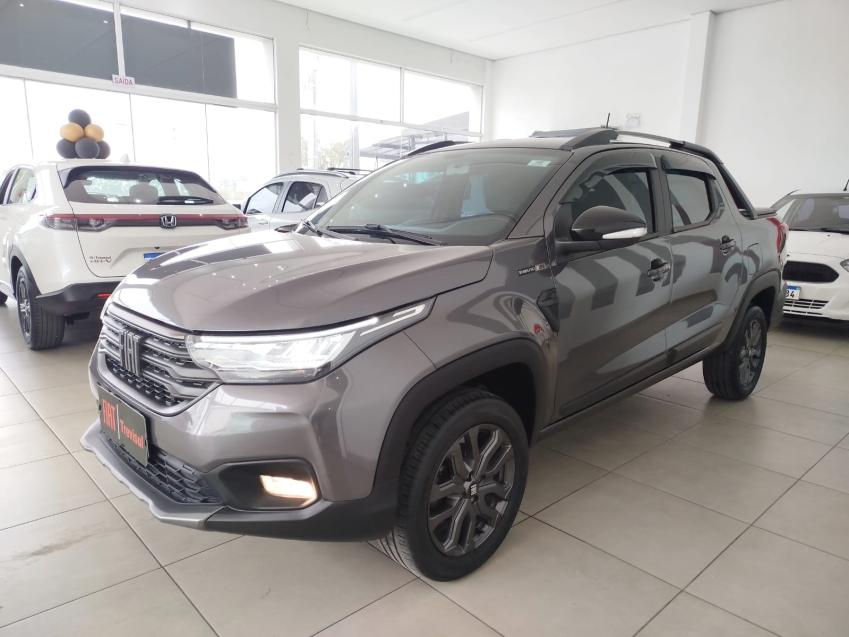fiat strada 1.3 firefly flex volcano cd cvt 4p automatico 2025