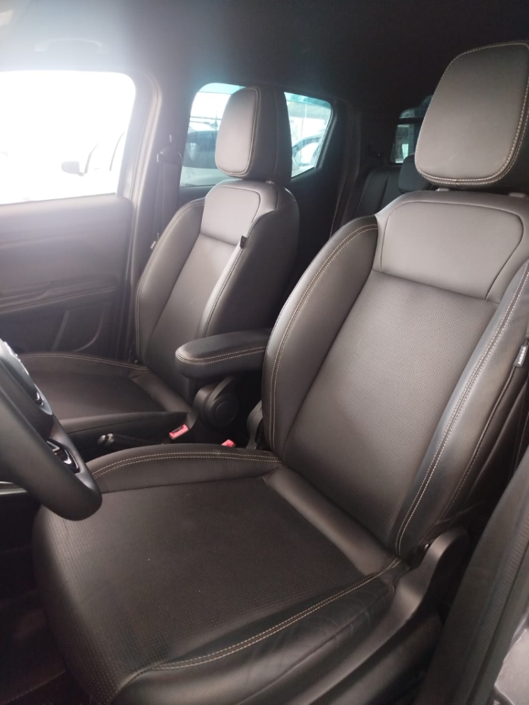 fiat strada 1.3 firefly flex volcano cd cvt 4p automatico 202512