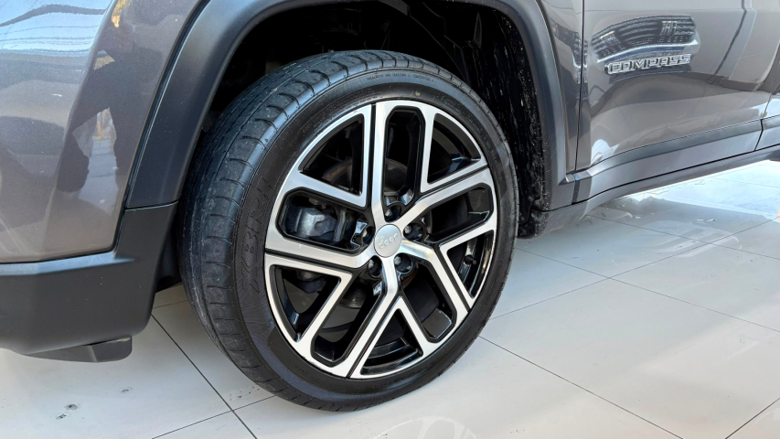 compass limited 1.3 turbo at 24/25 flex cinza14