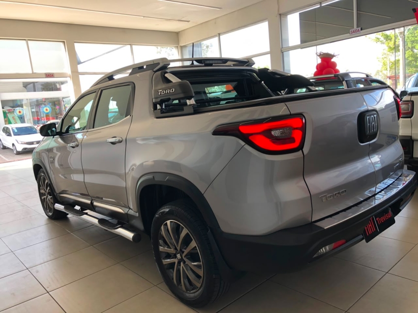 fiat toro 2.0 16v turbo diesel ranch 4wd at9 4p automatico 20234