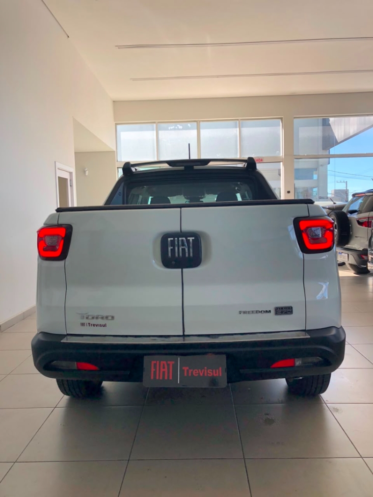 fiat toro 1.3 turbo 270 flex freedom at6 4p automatico 20224