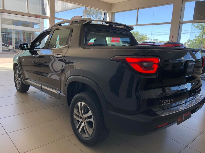 fiat toro 2.0 16v turbo diesel volcano 4wd at9 4p automatico 20173