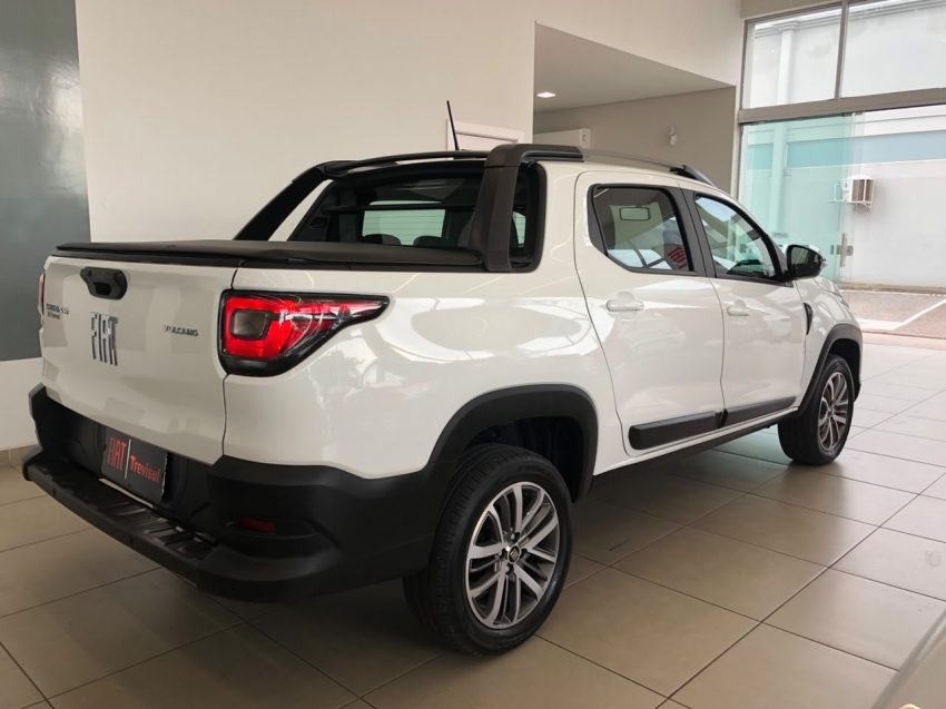 fiat strada 1.3 firefly flex volcano cd cvt 1.0 4p automatico 20265