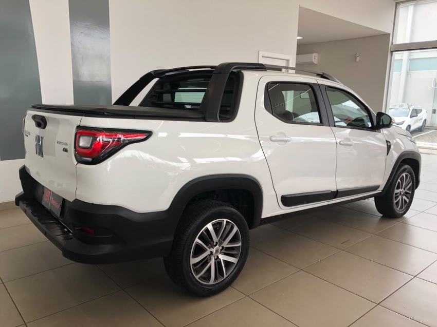 fiat strada 1.3 firefly flex volcano cd cvt 4p automatico 20235
