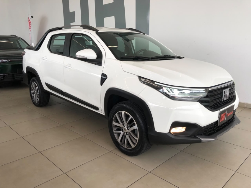 fiat strada 1.3 firefly flex volcano cd cvt 4p automatico 20232