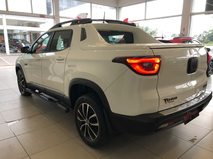 fiat toro 2.0 16v turbo diesel ultra 4wd at9 4p automatico 20203