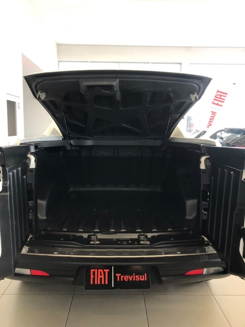 fiat toro 2.0 16v turbo diesel ultra 4wd at9 4p automatico 20206