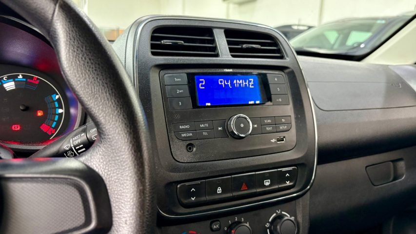 kwid zen 2 1.0 23/24 flex preto11