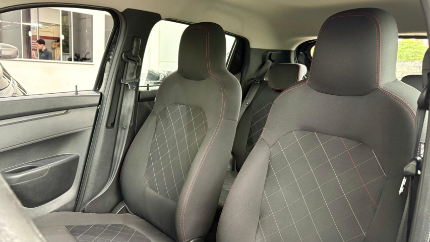 kwid zen 2 1.0 23/24 flex preto6