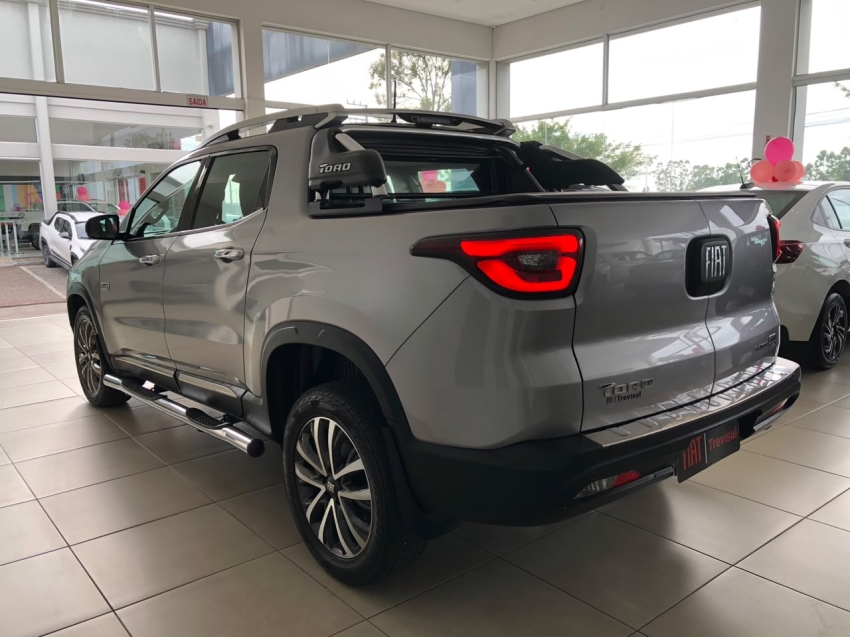 fiat toro 2.0 16v turbo diesel ranch 4wd at9 4p automatico 20233