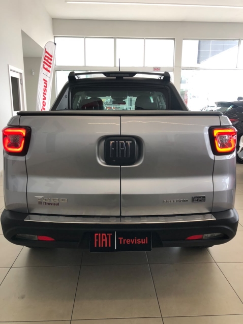fiat toro 1.3 turbo 270 flex freedom at6 4p automatico 20234