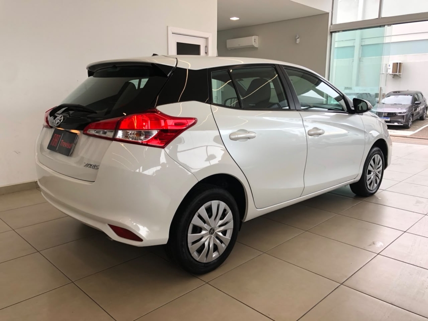 toyota yaris 1.5 16v flex xl multidrive 4p automatico 20233