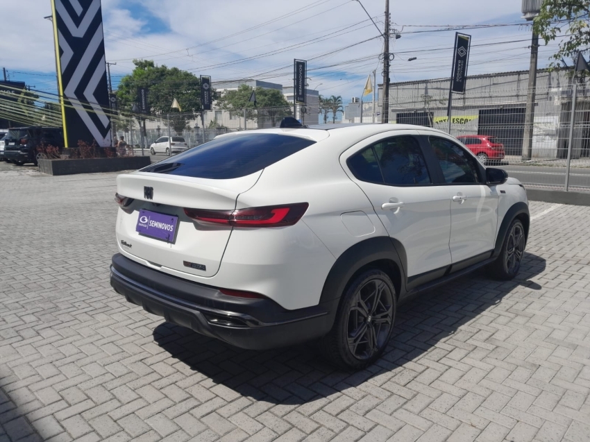 fiat fastback 1.3 turbo 270 flex limited edition at6 2023