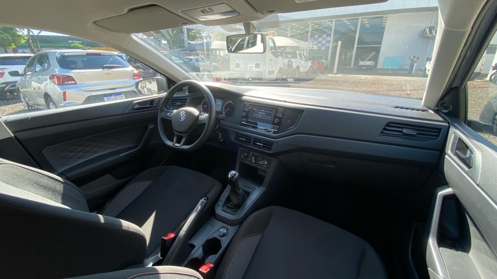 volkswagen polo 1.0 mpi track manual 2024