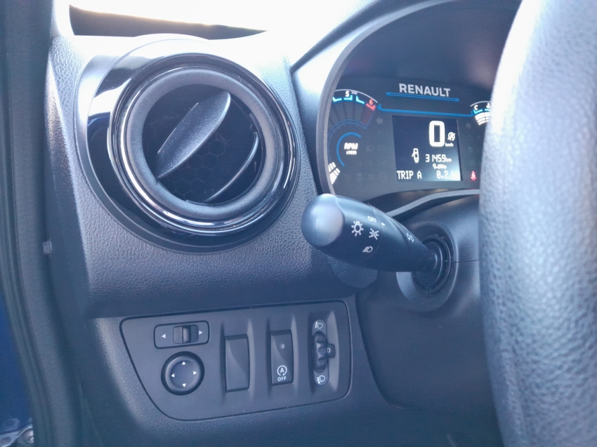 renault kwid 1.0 12v sce flex intense manual 4p 2025