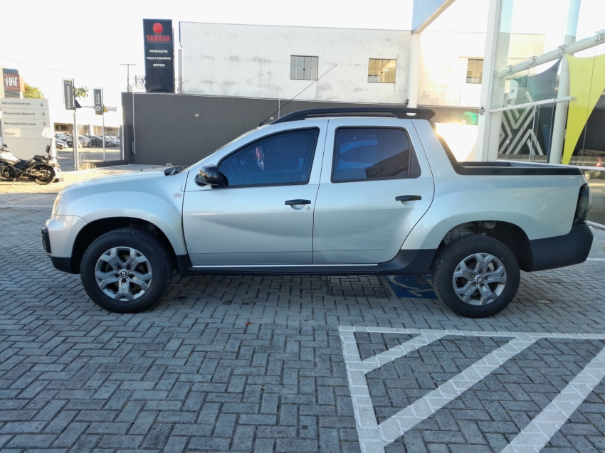 renault oroch 1.6 16v sce flex intense manual 4p 2024
