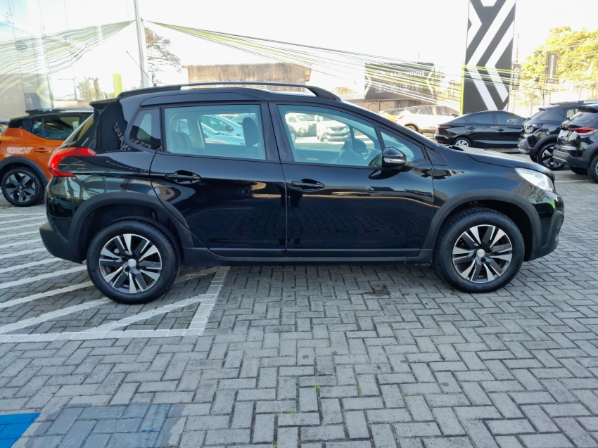 peugeot 2008 flex allure 1.6 16v at6  2022