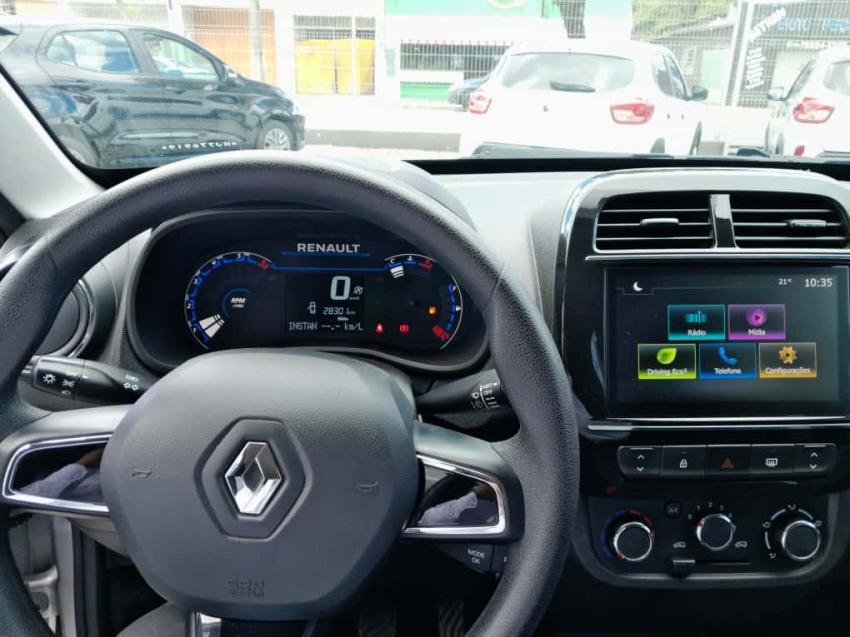 kwid intense 1.0 12v 2024