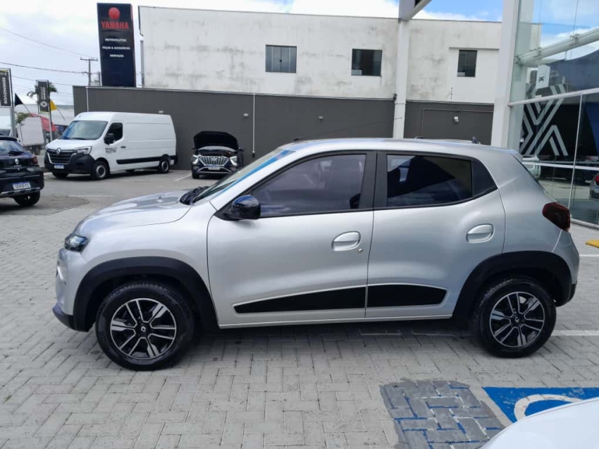 kwid intense 1.0 12v 2024