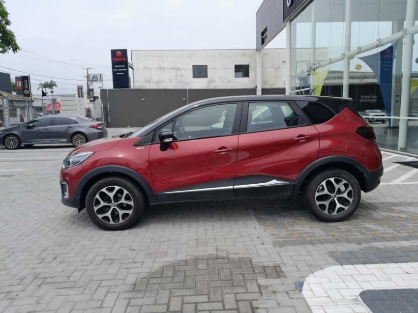 captur bose 1.6 16v sce cvt x-tronic 20216