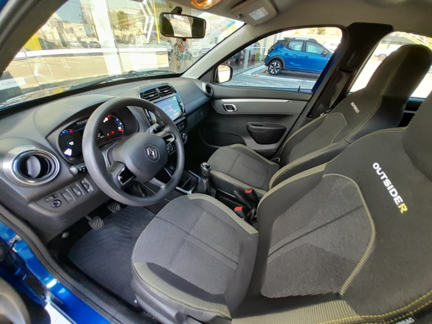 kwid outsider 1.0 20259