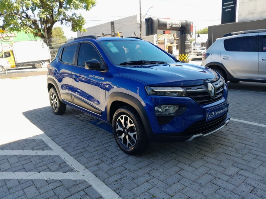 kwid outsider 1.0 20252