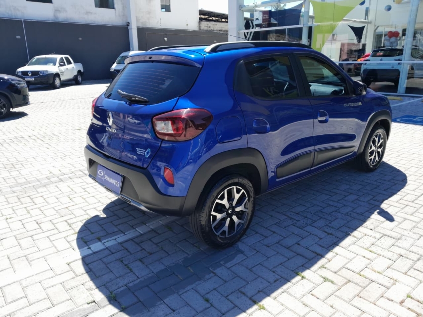 kwid outsider 1.0 20254