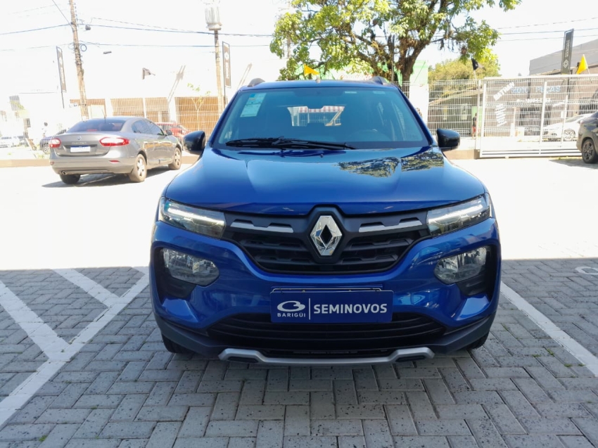 kwid outsider 1.0 2025