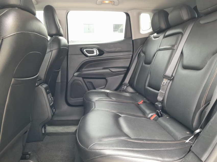 jeep compass  limited 4x2 1.3 t270 tb at6 flex automatico 202219