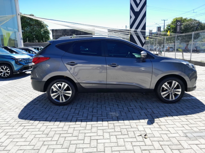 ix35 2.0 16v at 20175