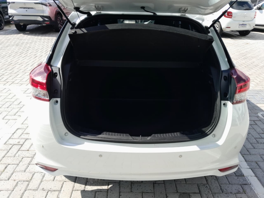 yaris hatch xs 1.5 cvt 202315