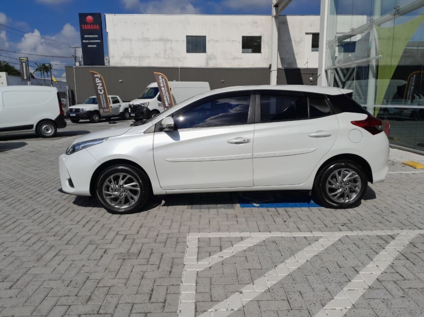 yaris hatch xs 1.5 cvt 20236